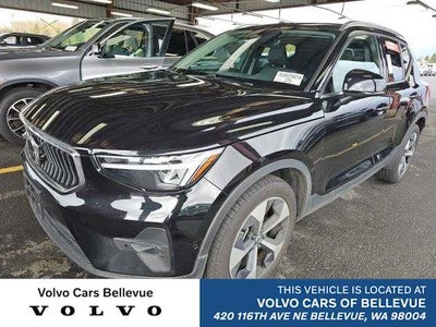 2025 Volvo XC40 Plus Bright Theme