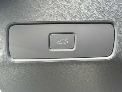 2025 Volvo XC40 Plus Bright Theme