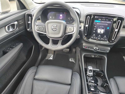 2024 Volvo XC40 Plus Bright Theme