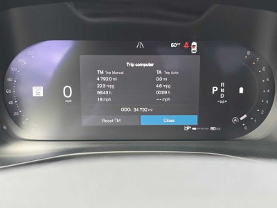 2024 Volvo XC40 Plus Bright Theme