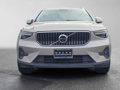 2024 Volvo XC40 Plus Bright Theme