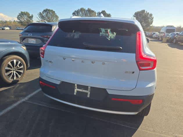 2025 Volvo XC40 Plus Bright Theme