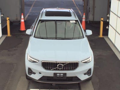 2025 Volvo XC40 Plus Bright Theme