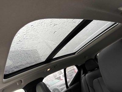 2025 Volvo XC40 Plus Bright Theme