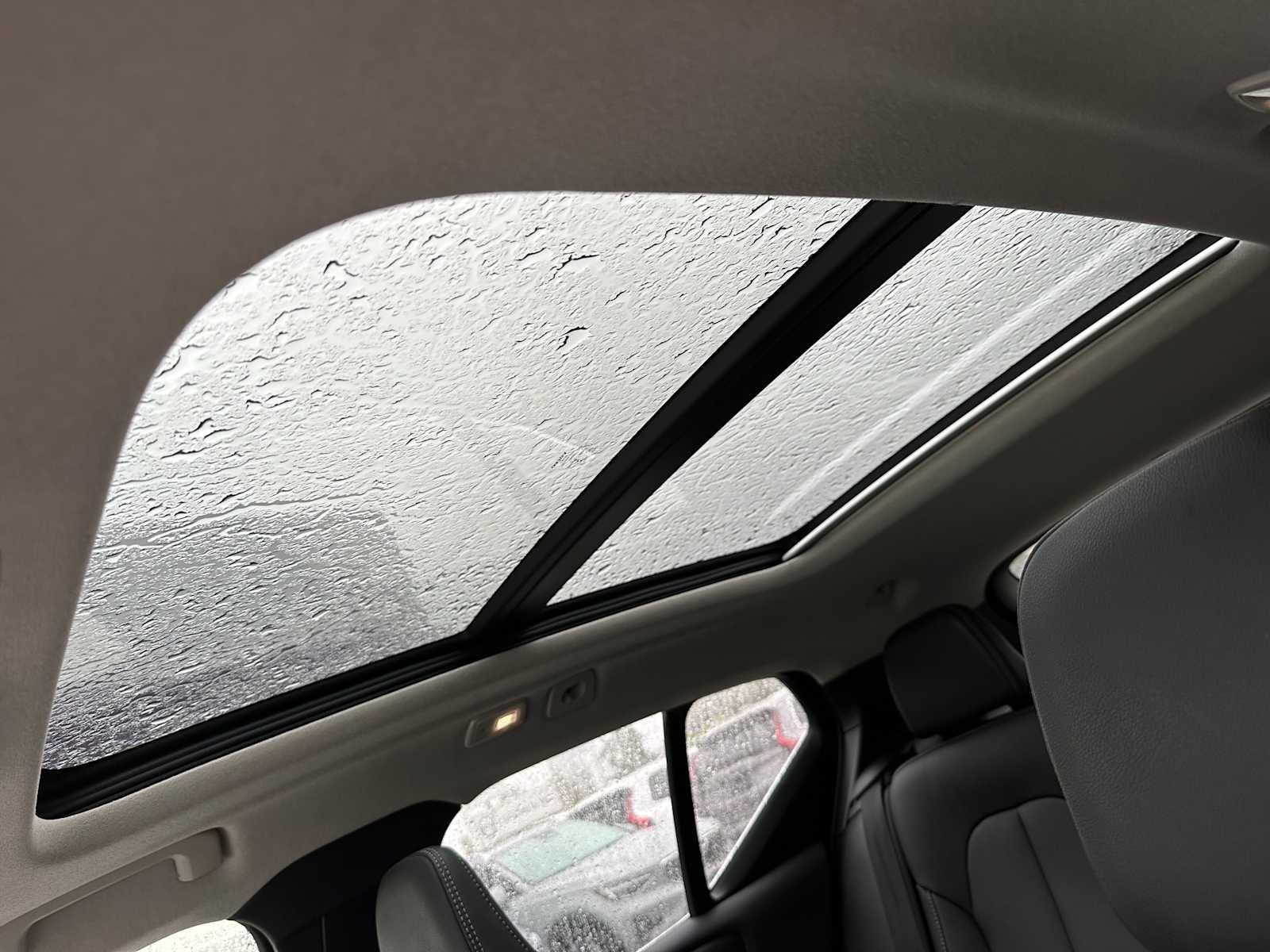2025 Volvo XC40 Plus Bright Theme