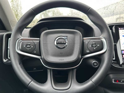 2025 Volvo XC40 Plus Bright Theme