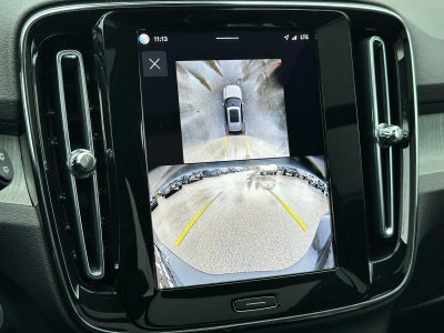 2025 Volvo XC40 Plus Bright Theme