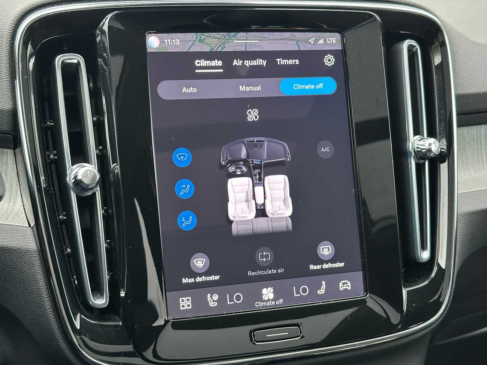 2025 Volvo XC40 Plus Bright Theme