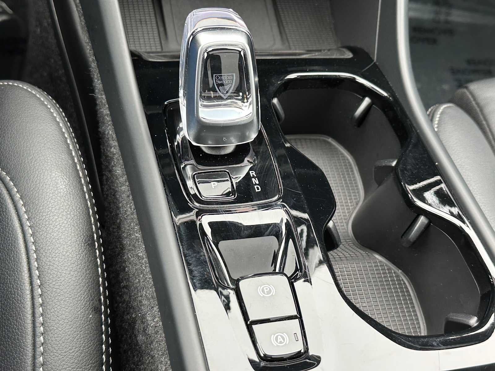 2025 Volvo XC40 Plus Bright Theme
