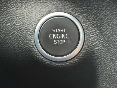 2025 Volvo XC40 Plus Bright Theme