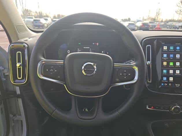 2025 Volvo XC40 Plus Bright Theme