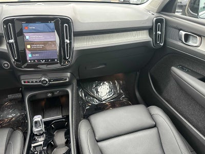 2025 Volvo XC40 Plus Bright Theme