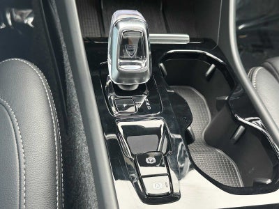 2025 Volvo XC40 Plus Bright Theme