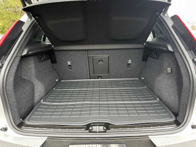 2025 Volvo XC40 Plus Bright Theme