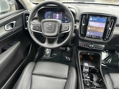 2025 Volvo XC40 Plus Bright Theme