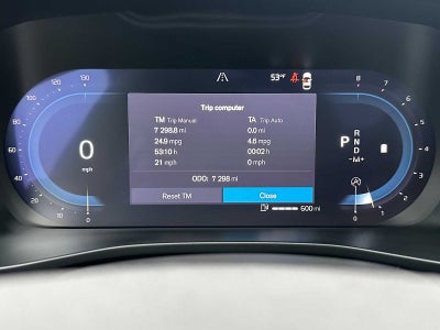 2025 Volvo XC40 Plus Bright Theme