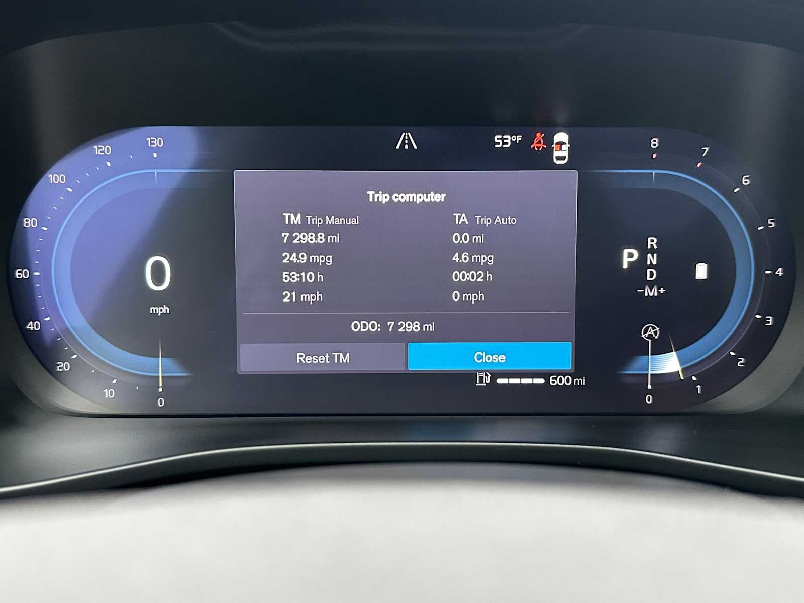 2025 Volvo XC40 Plus Bright Theme