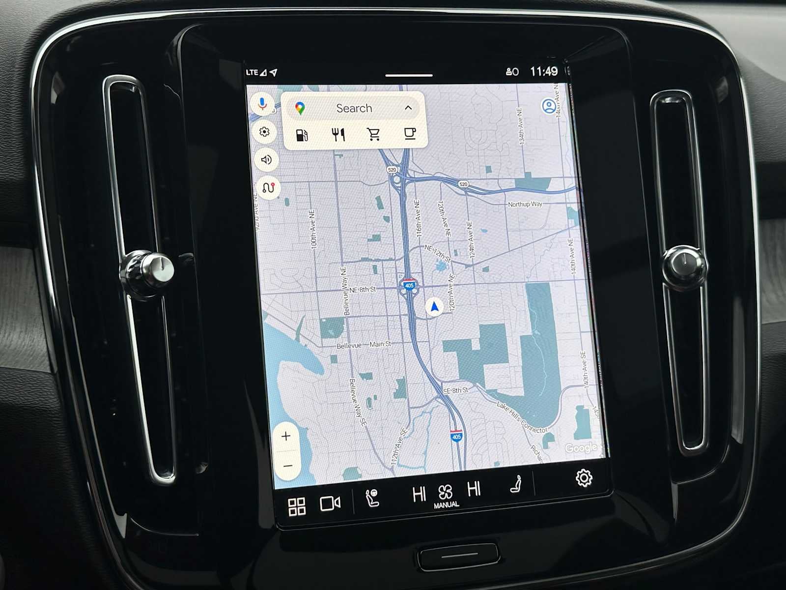 2025 Volvo XC40 Plus Bright Theme