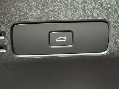 2025 Volvo XC40 Plus Bright Theme