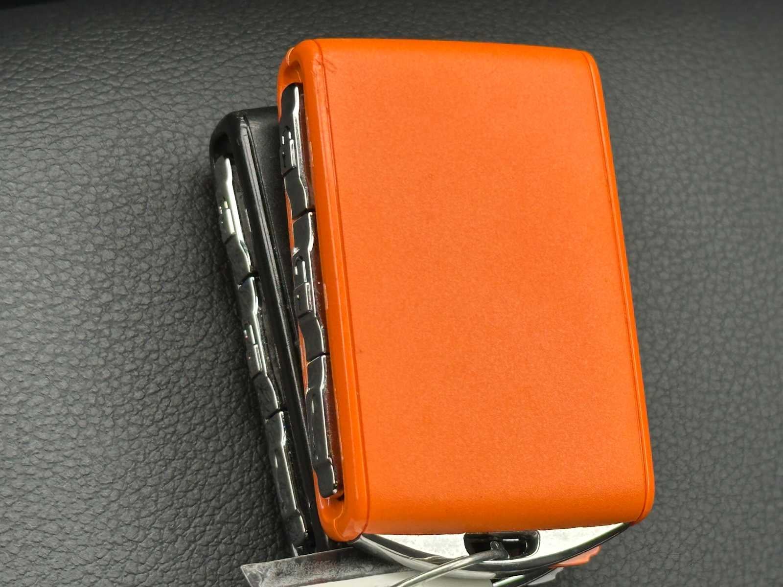 2025 Volvo XC40 Plus Bright Theme