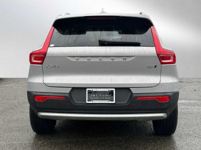 2025 Volvo XC40 Plus Bright Theme