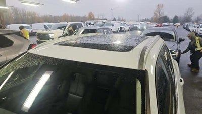 2025 Volvo XC40 Plus Bright Theme