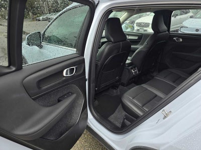 2025 Volvo XC40 Plus Bright Theme