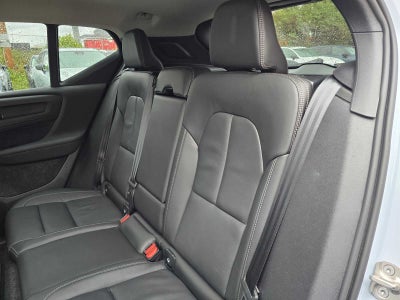 2025 Volvo XC40 Plus Bright Theme