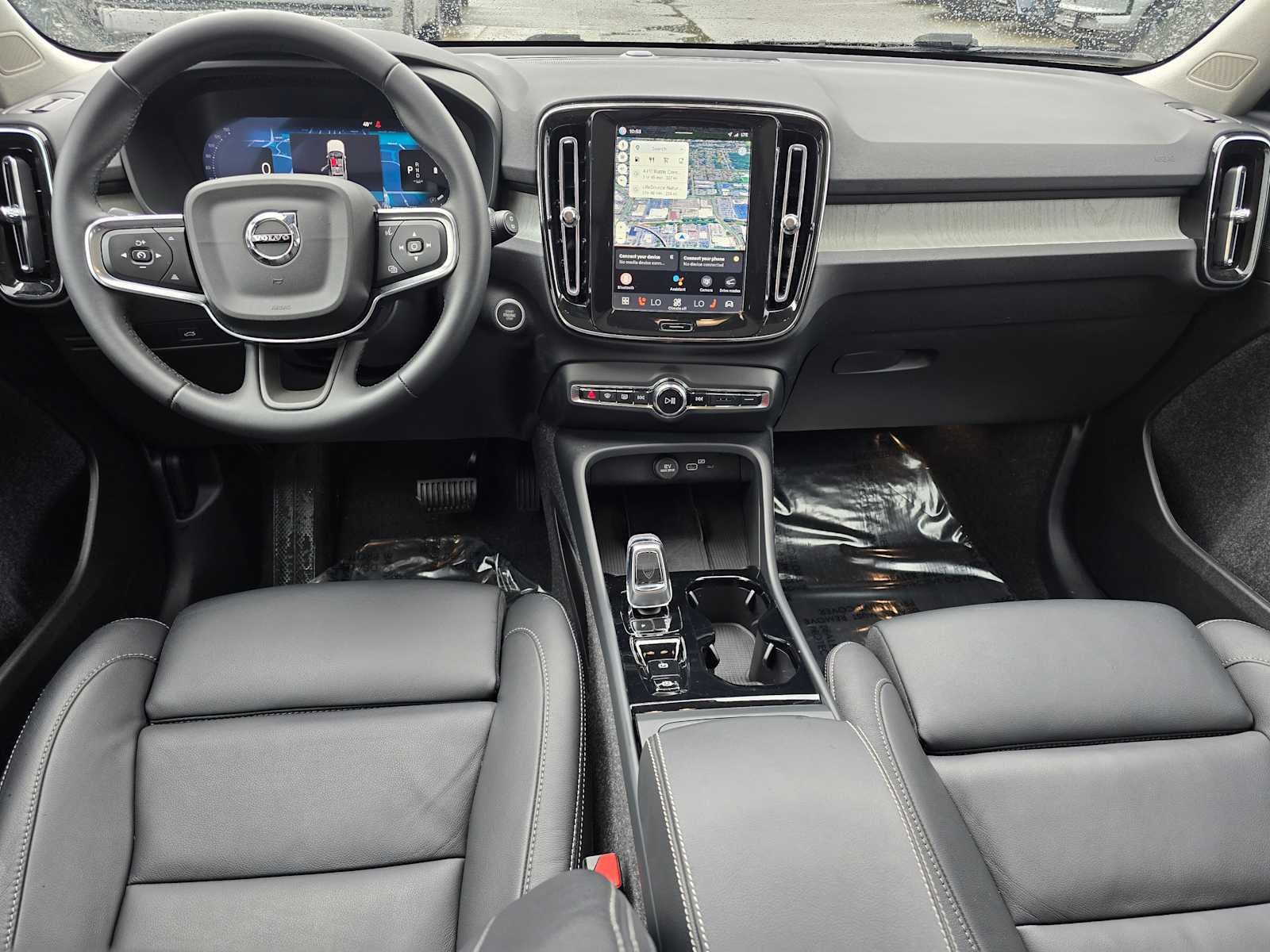 2025 Volvo XC40 Plus Bright Theme