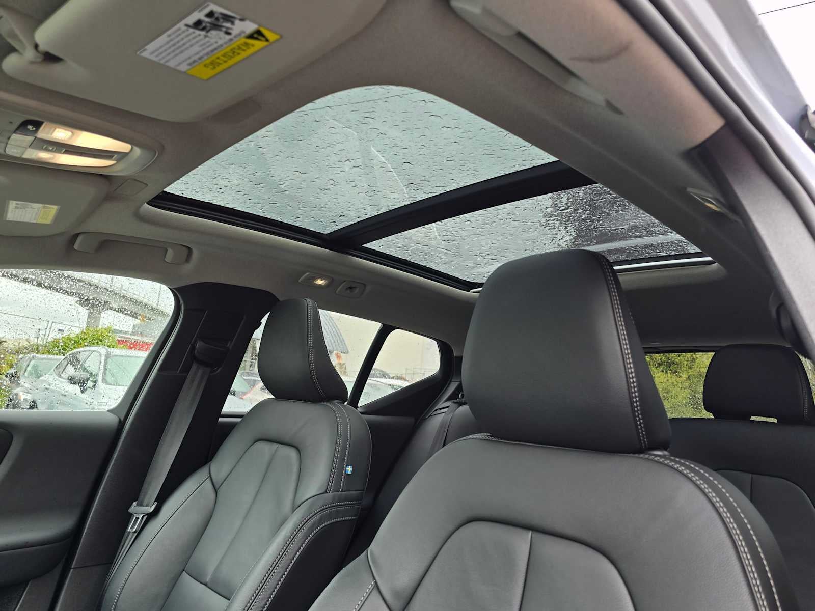 2025 Volvo XC40 Plus Bright Theme