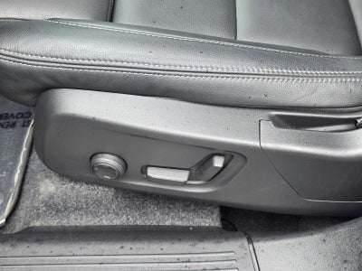 2025 Volvo XC40 Plus Bright Theme