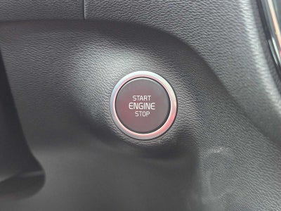 2025 Volvo XC40 Plus Bright Theme