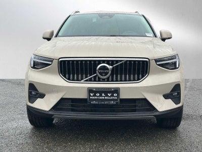 2025 Volvo XC40 Ultra Bright Theme