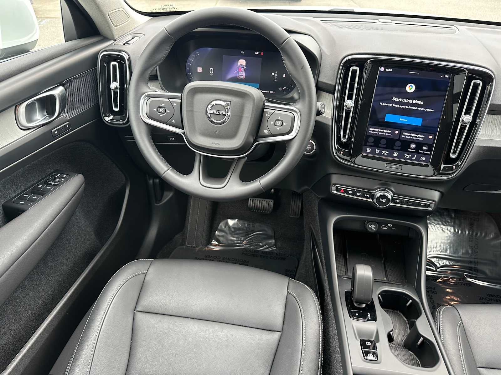 2025 Volvo XC40 Core Bright Theme