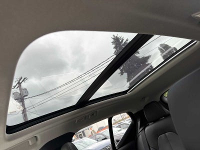 2025 Volvo XC40 Core Bright Theme