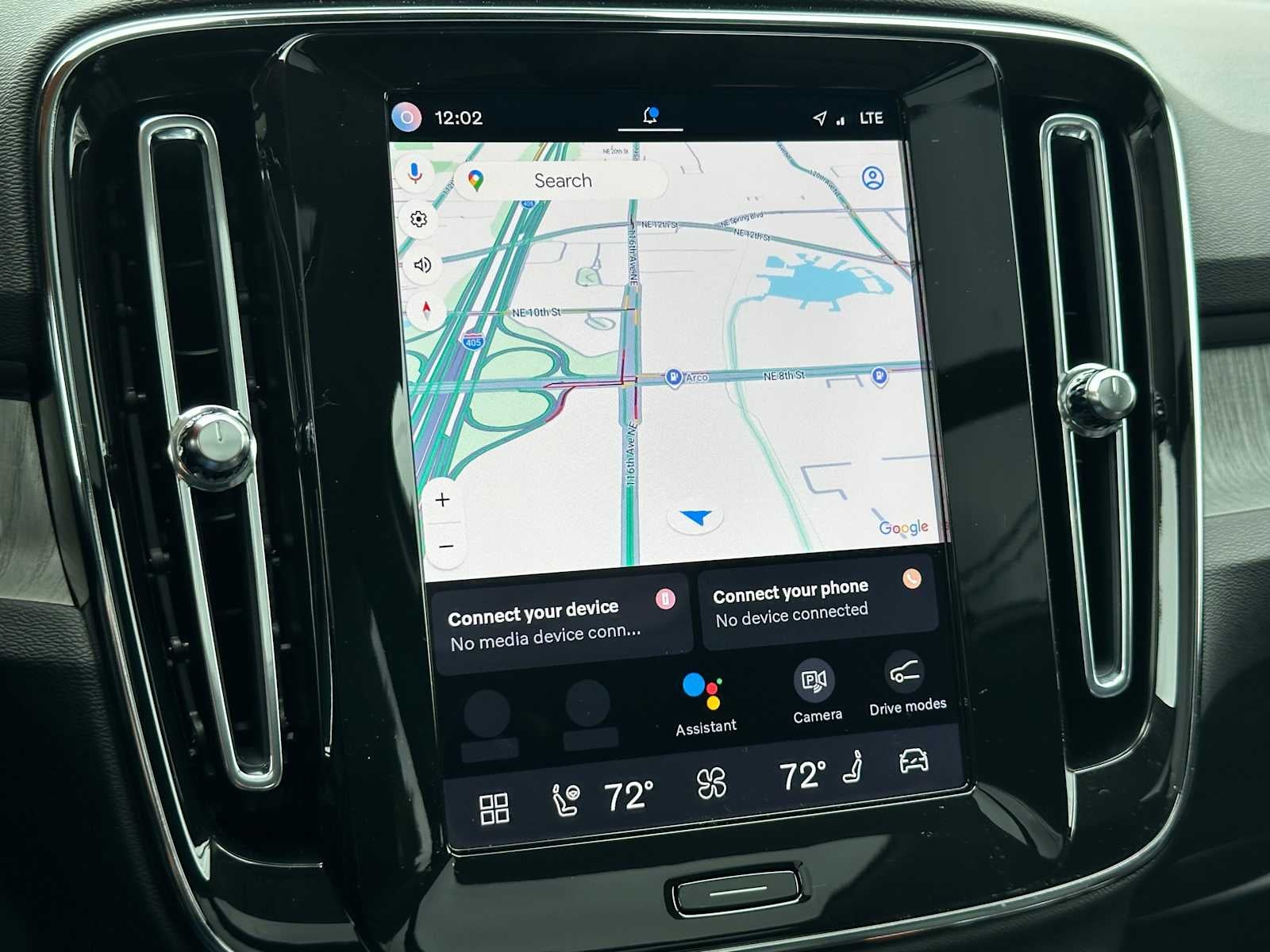 2025 Volvo XC40 Core Bright Theme