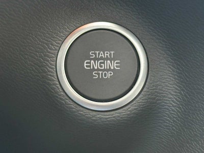 2025 Volvo XC40 Core Bright Theme