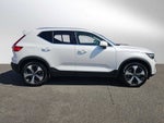 2025 Volvo XC40 Core Bright Theme