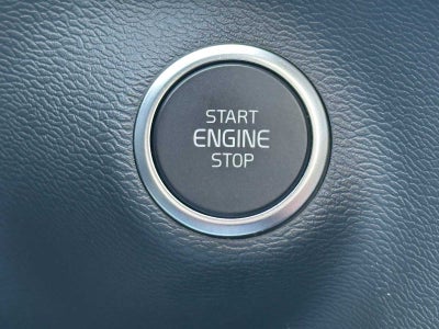 2025 Volvo XC40 Core Bright Theme
