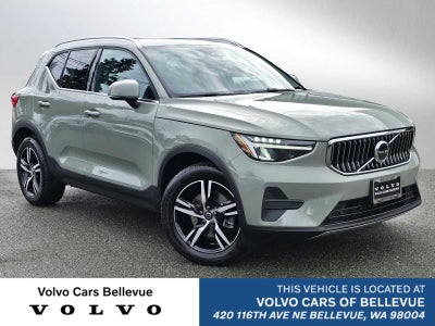 2025 Volvo XC40 Core Bright Theme