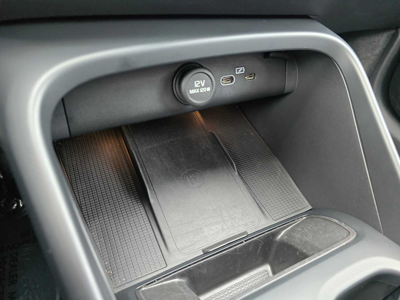 2025 Volvo XC40 Core Bright Theme