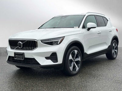 2025 Volvo XC40 Core Bright Theme
