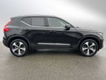 2025 Volvo XC40 Core Bright Theme