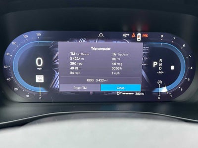 2025 Volvo XC40 Core Bright Theme