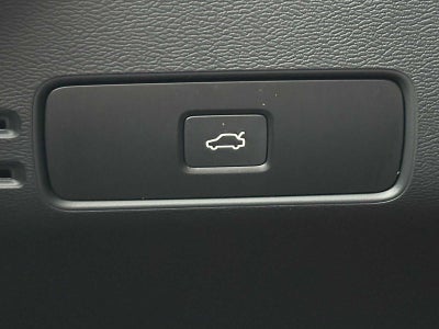 2025 Volvo XC40 Core Bright Theme