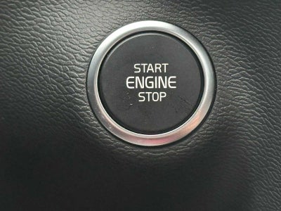 2025 Volvo XC40 Core Bright Theme