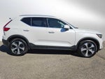2025 Volvo XC40 Core Bright Theme
