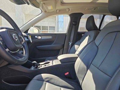 2025 Volvo XC40 Core Bright Theme