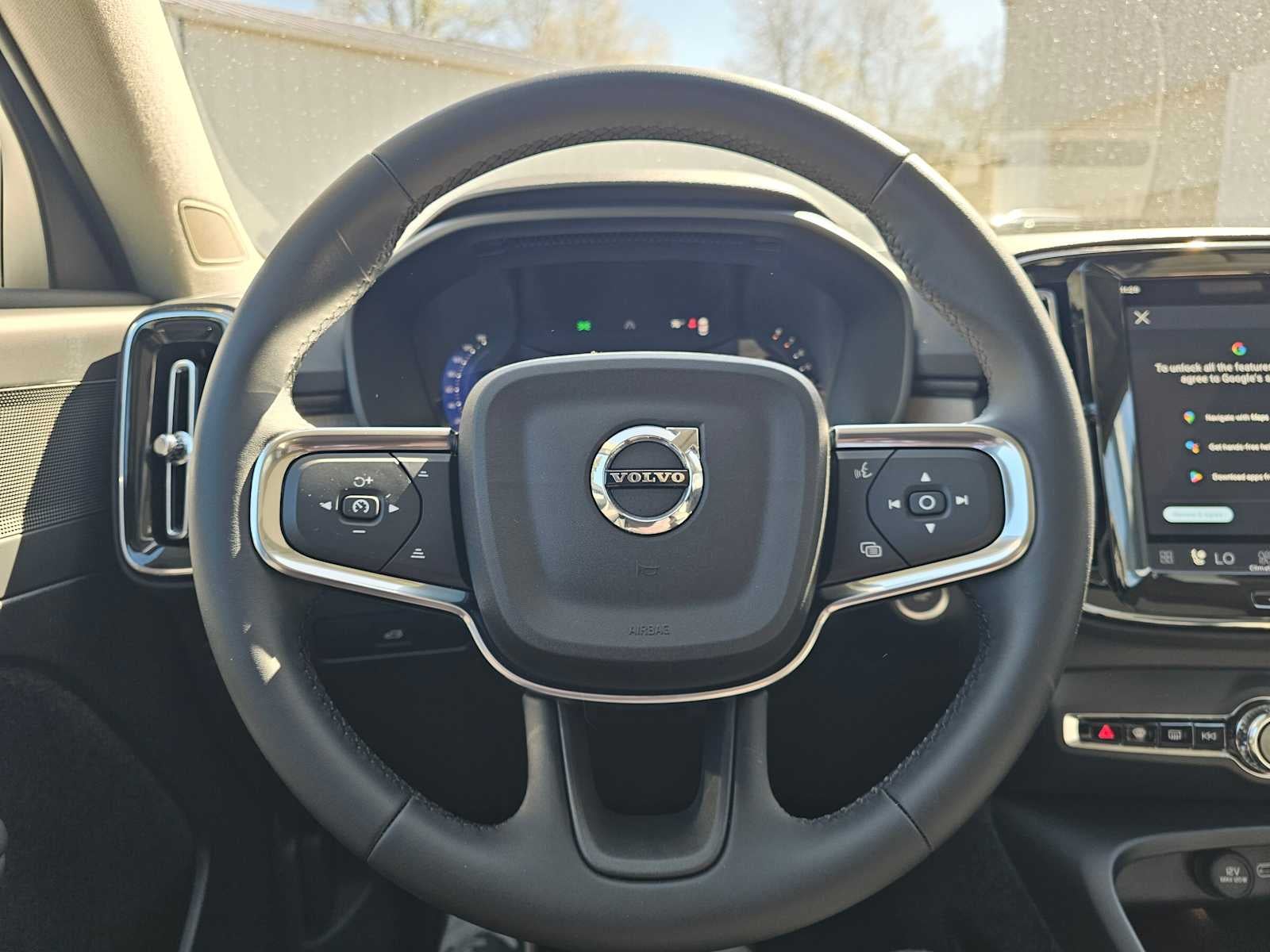 2025 Volvo XC40 Core Bright Theme