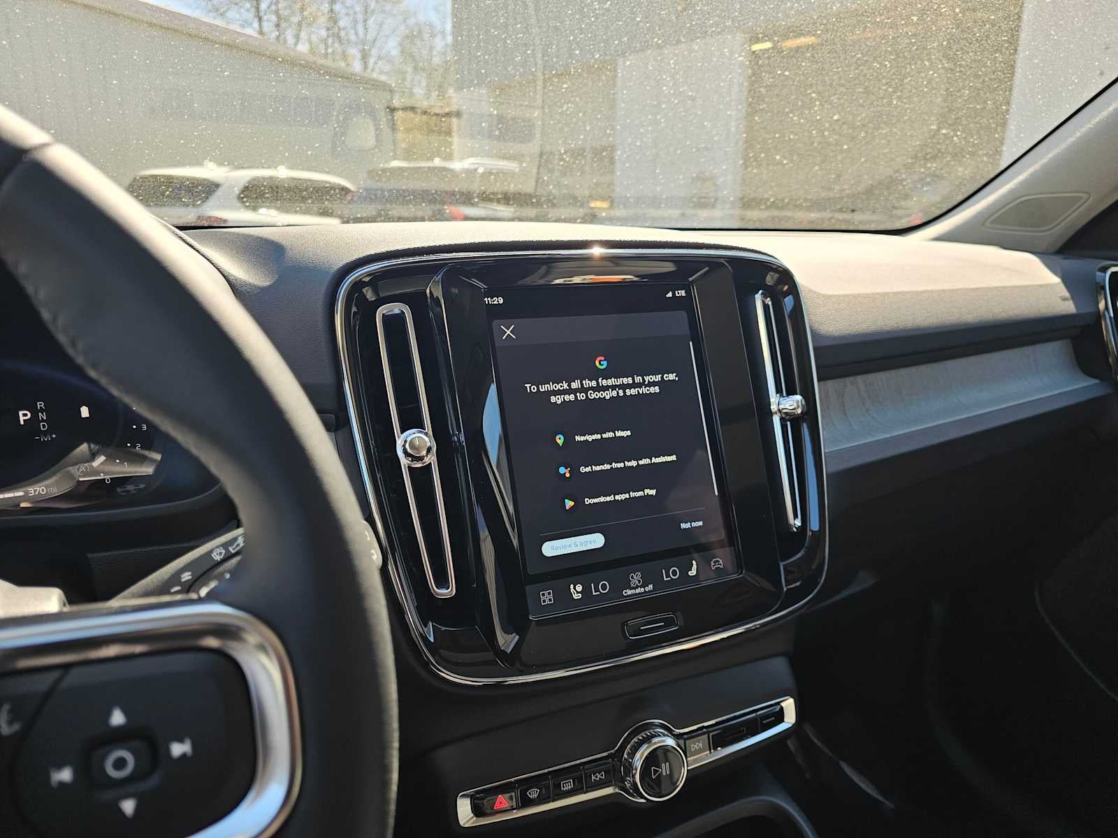 2025 Volvo XC40 Core Bright Theme